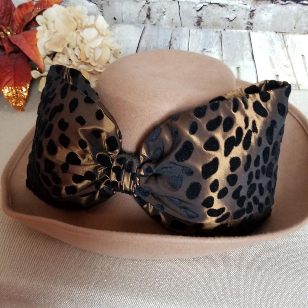 Michael Howard Large Brim Round Hat W/Leopard Bow